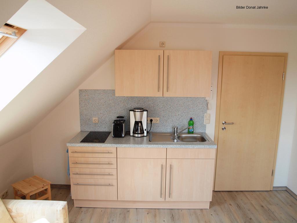 Ferienappartements Holger Plescher Kuehlungsborn Room photo